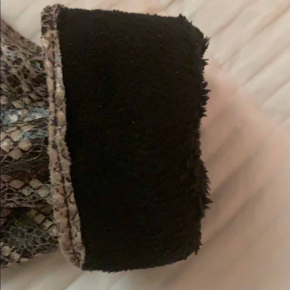 Python Printed Gloves - image 3